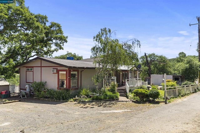 view of front of property