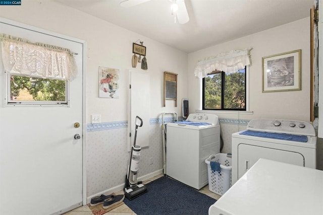 laundry area featuring ceiling fan and independent washer and dryer