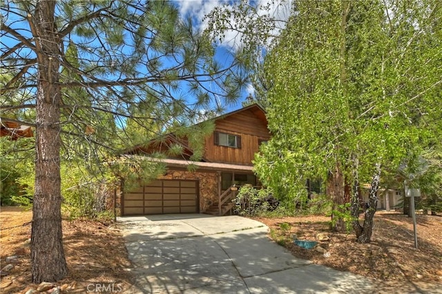 view of front of house featuring a garage