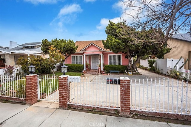 view of front of property