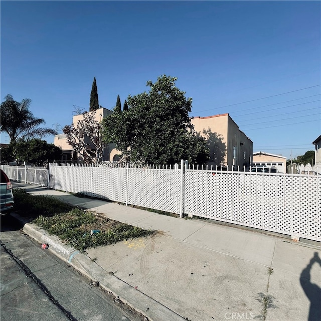 9430 Parmelee Ave, Los Angeles, CA 90002 - photo 2