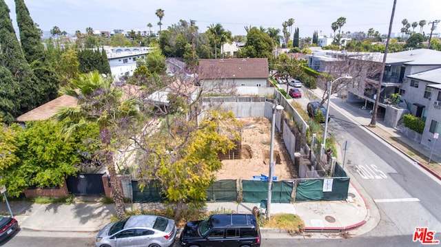 Listing photo 2 for 1000 N Gardner St, West Hollywood CA 90046