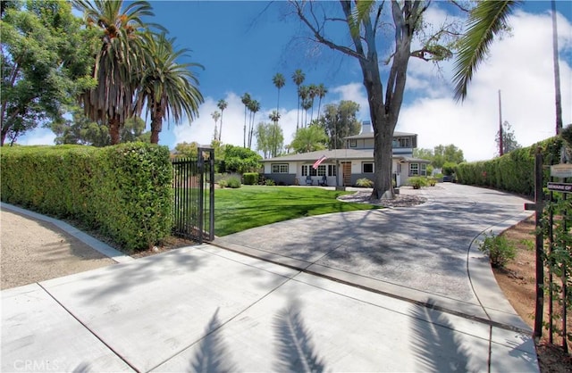 view of front of house with a front lawn