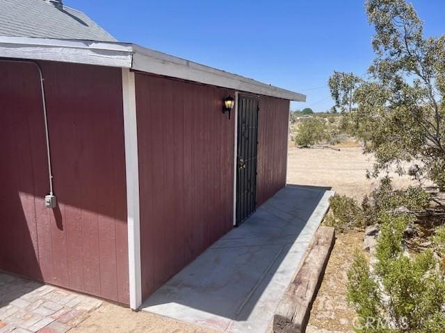 view of outbuilding