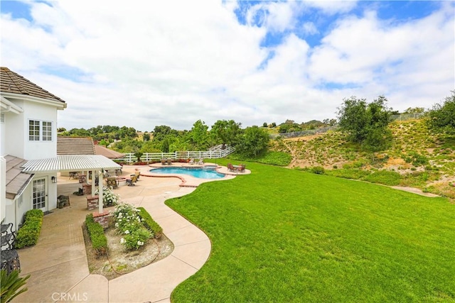 view of yard featuring a patio