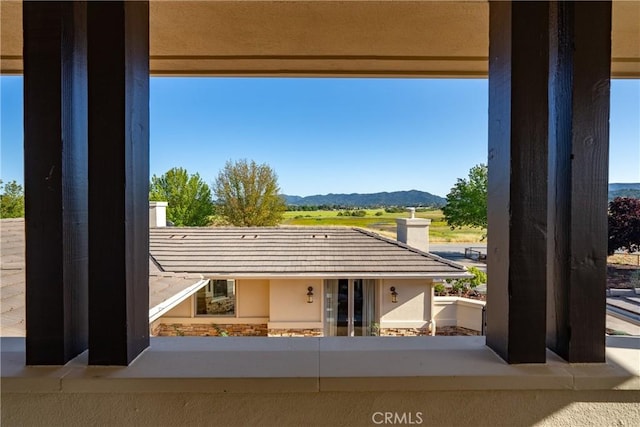 view of front facade with a mountain view