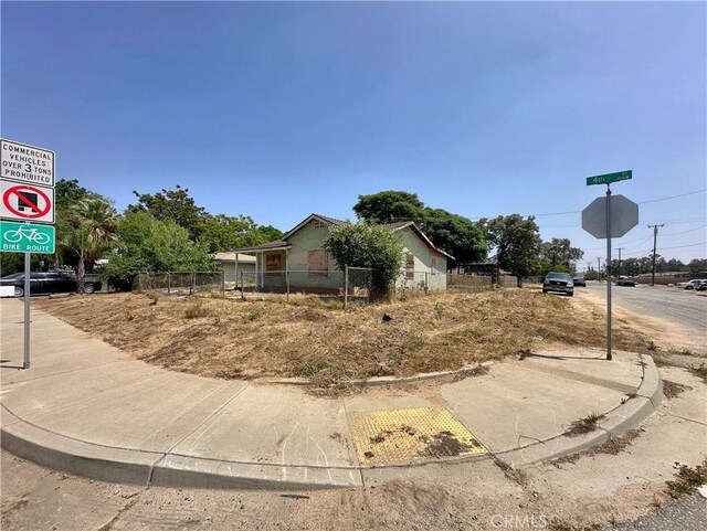 395 W 4th St, Beaumont, CA 92223 - photo 5
