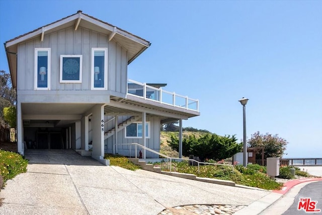 view of front of house featuring a carport