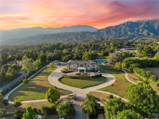 view of home's community featuring a mountain view