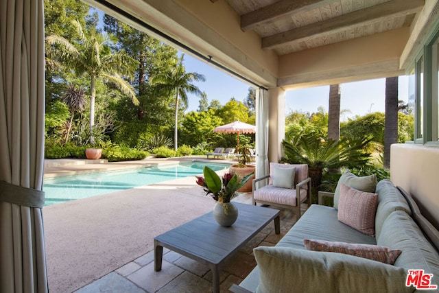 view of patio / terrace featuring outdoor lounge area