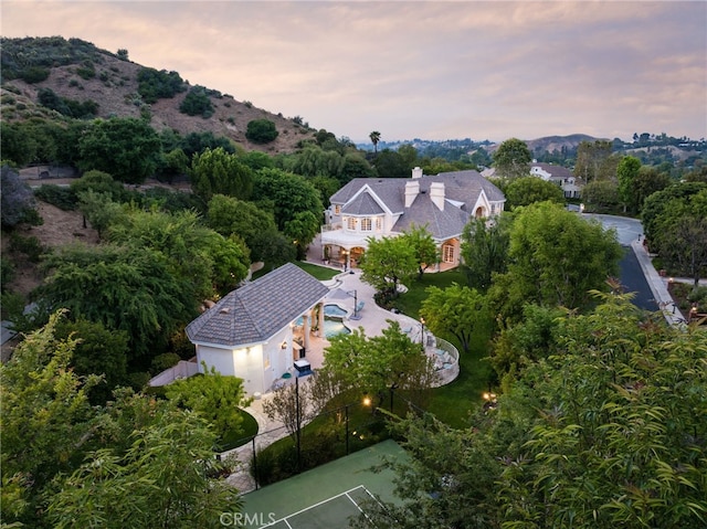 view of aerial view at dusk