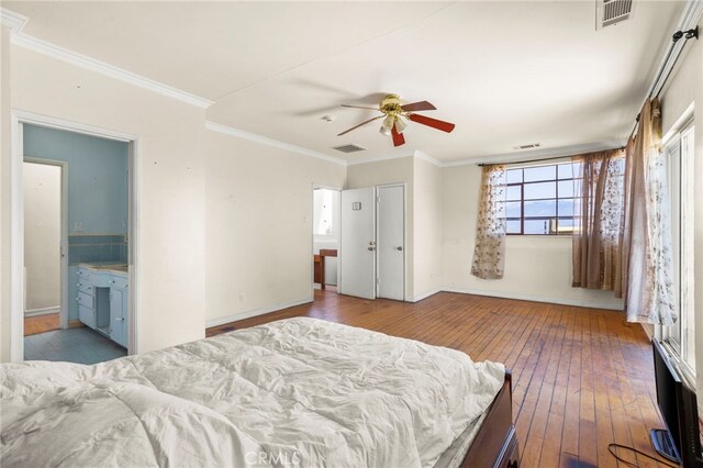 bedroom with connected bathroom, ceiling fan, ornamental molding, and light wood-type flooring