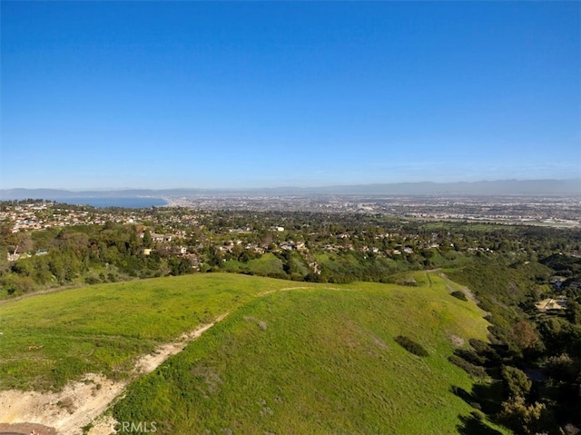 Listing photo 2 for 1 Storm Hill Ln, Rolling Hills CA 90274