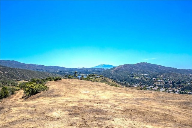 Listing photo 2 for 38 Avenue E, Yucaipa CA 92399