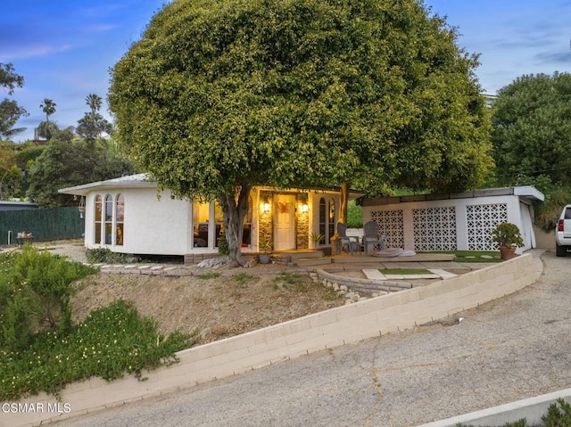 view of front of property