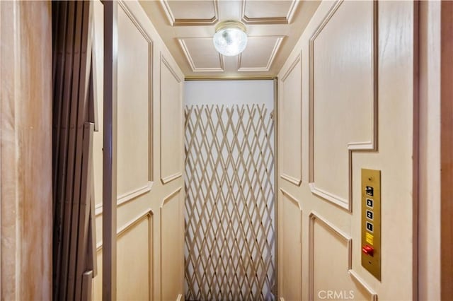 room details featuring elevator