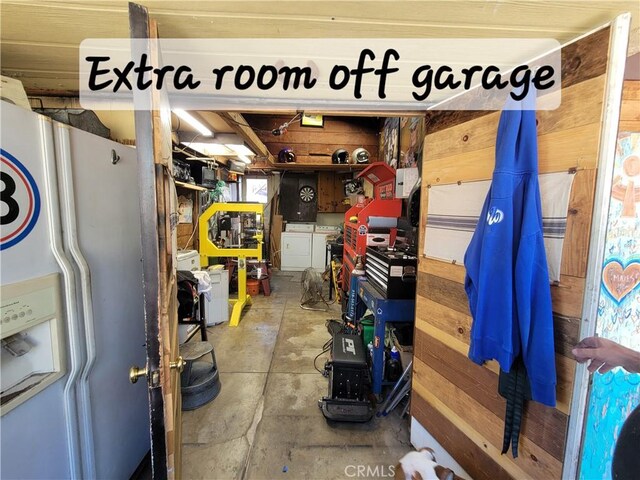 storage area featuring washer / clothes dryer