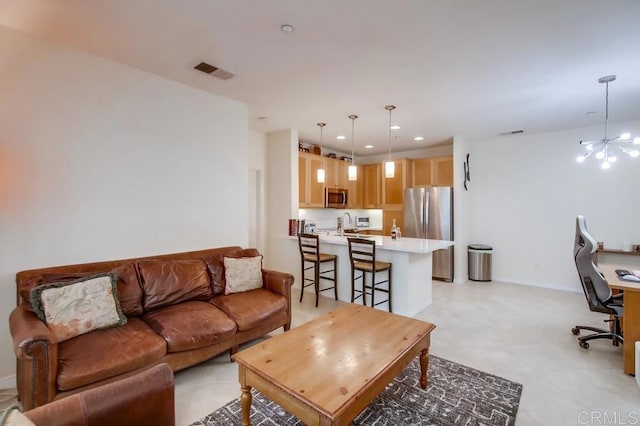 living area with baseboards, a chandelier, visible vents, and recessed lighting