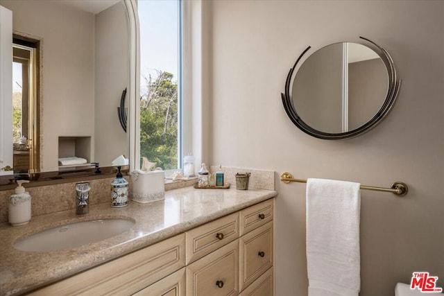 bathroom with vanity