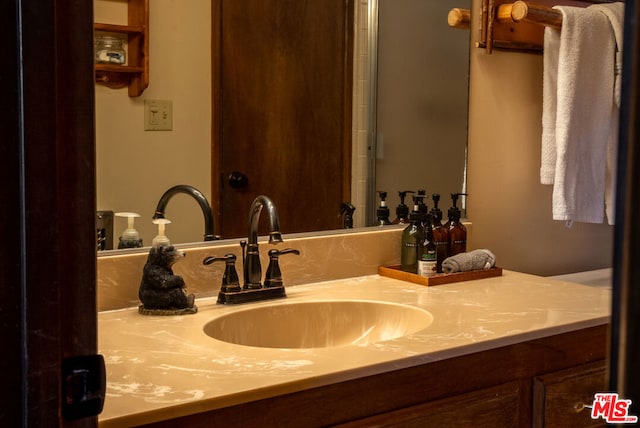 bathroom with vanity