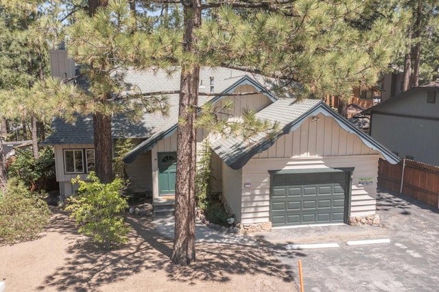 view of front of house featuring a garage