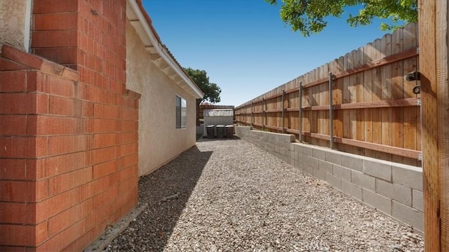 810 Santa Fe Ln, Colton, CA 92324 - photo 32