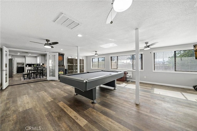 7410 Frontera Ave, Yucca Valley, CA 92284 - rec room with hardwood / wood-style flooring, a textured ceiling, and billiards