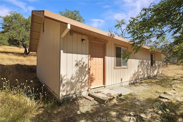 view of outbuilding