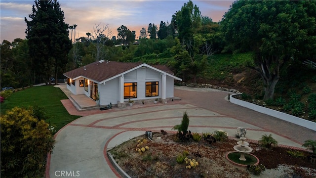 view of front of home