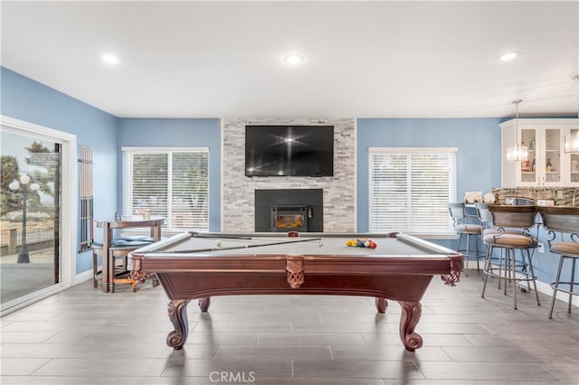 playroom featuring pool table