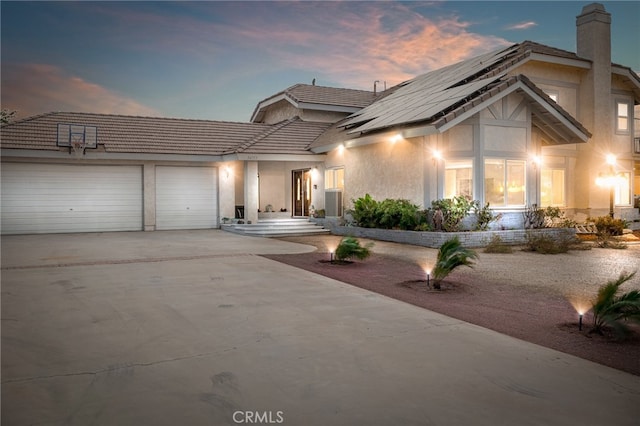 view of front facade featuring a garage