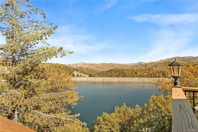 water view featuring a mountain view