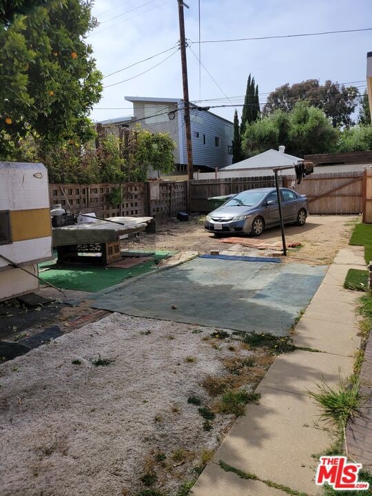 view of yard with a patio area