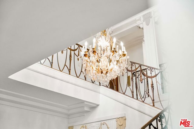 details featuring an inviting chandelier