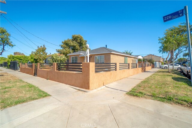 view of front of house