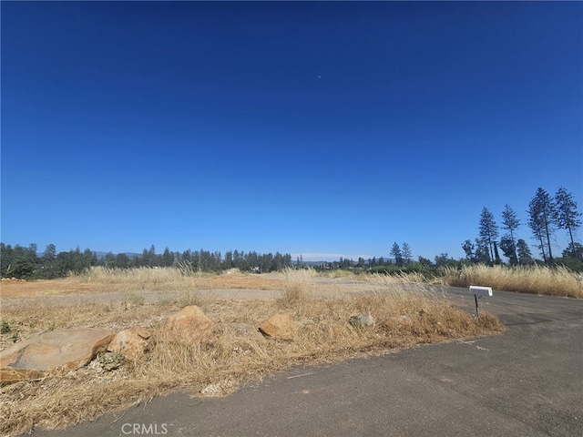 Listing photo 3 for 1716 Ellis Dr, Paradise CA 95969