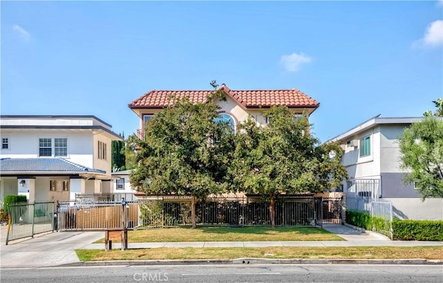 view of front of property