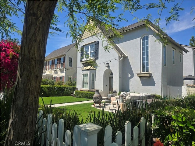 view of front of property with a patio area