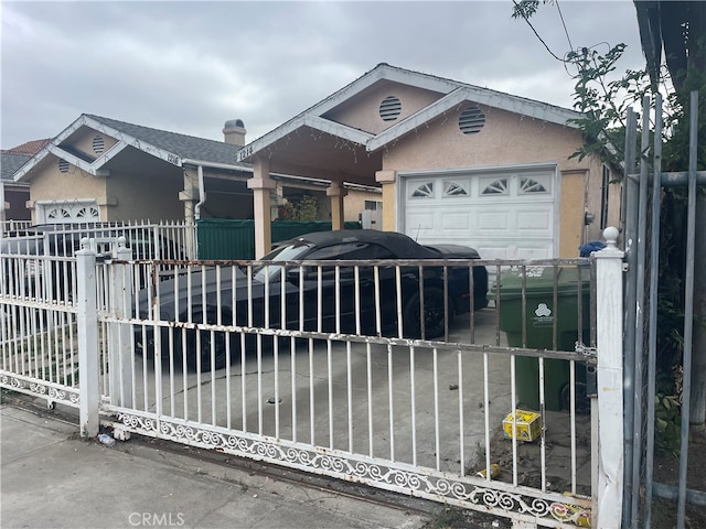 view of front facade with a garage