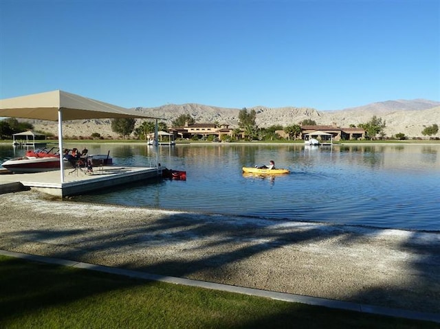 Listing photo 3 for 83015 Shore Dr Unit 11, Indio CA 92203