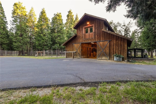 view of outbuilding