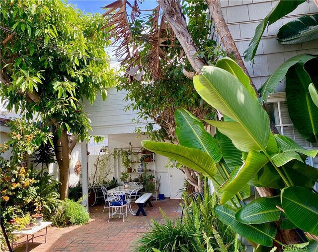1407 N Bay Front E, Newport Beach, CA 92662 - view of patio featuring outdoor dining area