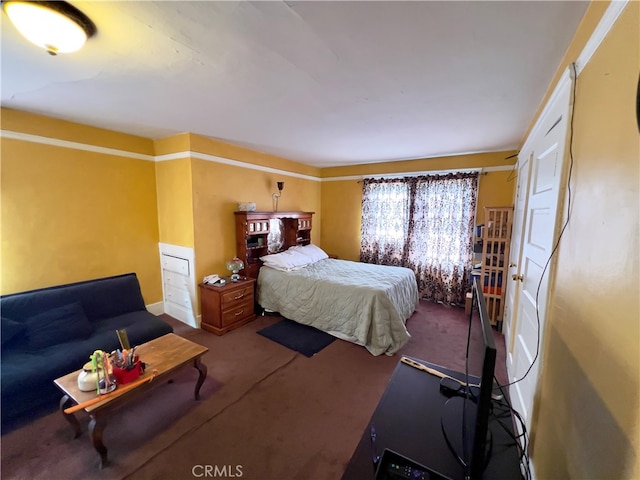 bedroom with carpet flooring