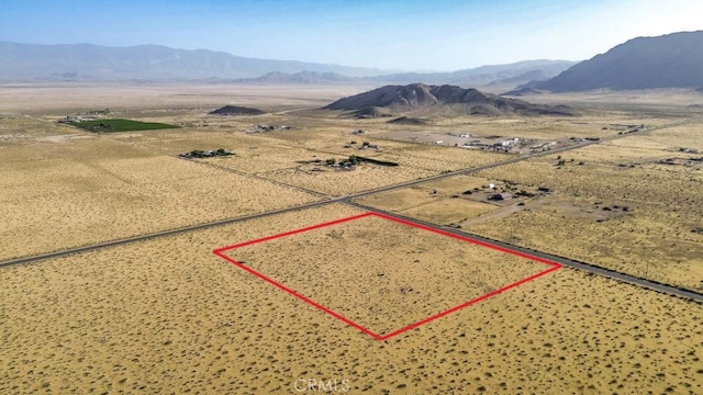 Listing photo 3 for 16143 Meridian Rd, Lucerne Valley CA 92356