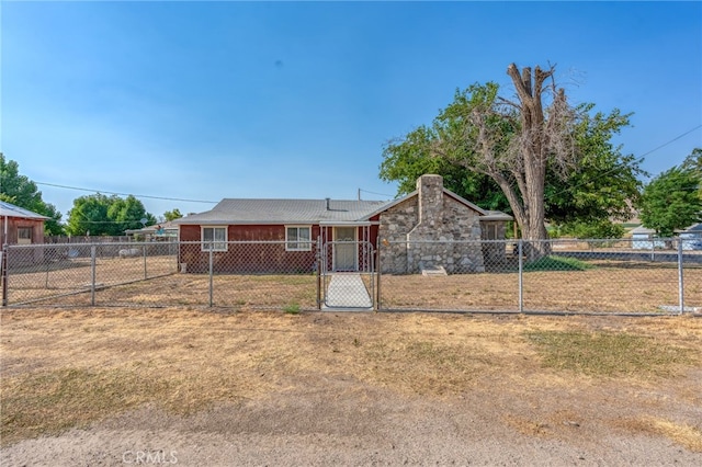 view of front of house with a fenced front yard