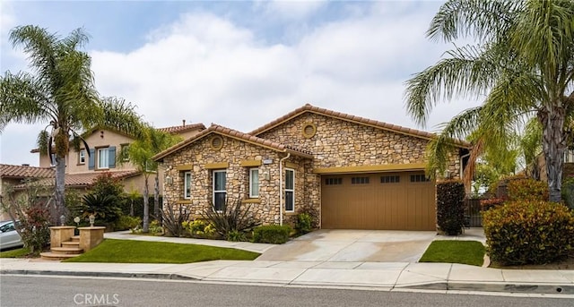 view of front facade with a garage