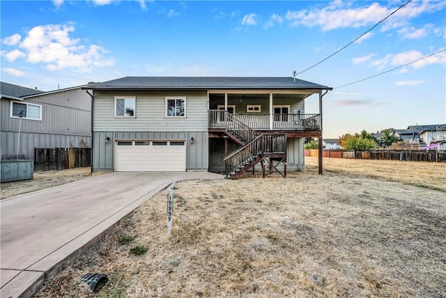 view of front of property featuring a garage