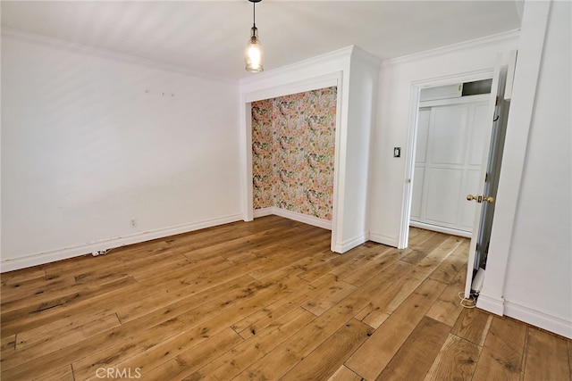 8 Quail Ridge Rd S, Rolling Hills, CA 90274 - unfurnished room featuring ornamental molding, light wood-style floors, and baseboards