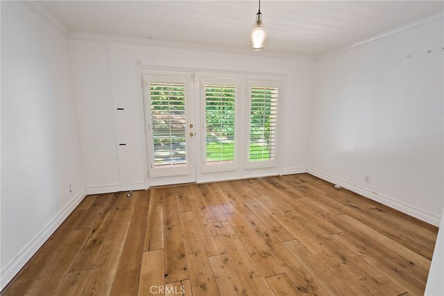 8 Quail Ridge Rd S, Rolling Hills, CA 90274 - unfurnished room featuring ornamental molding, light wood-type flooring, and baseboards