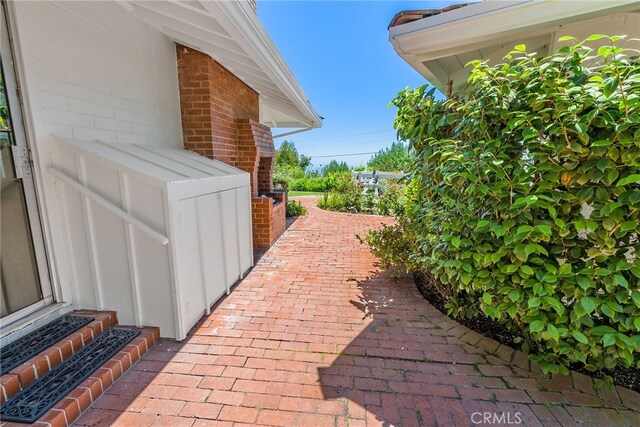 8 Quail Ridge Rd S, Rolling Hills, CA 90274 - view of patio / terrace